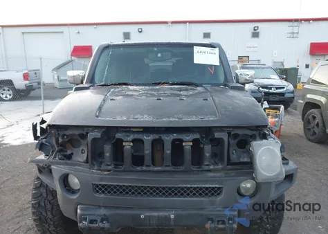 2010 Hummer H3 Suv Alpha z USA, uszkodzony, nr VIN 5GTMNLEP7A8114213